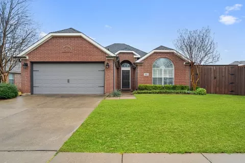 3730 English Oak Dr, Garland, TX 75043