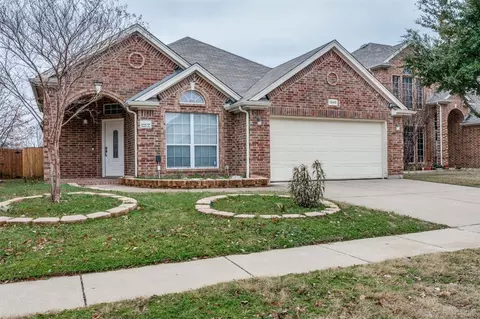 1040 Loblolly Pine Dr, Arlington, TX 76012