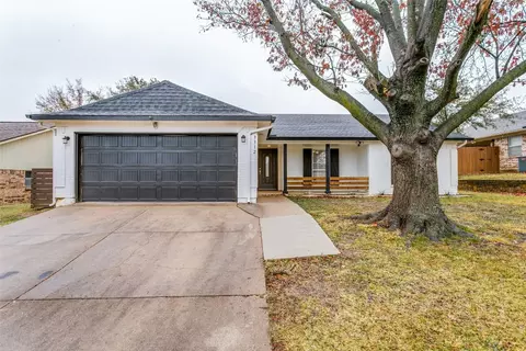 3312 Vine Rdg, Bedford, TX 76021