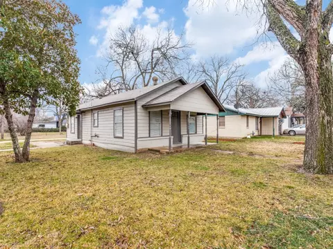 201 Turner St, Cleburne, TX 76033