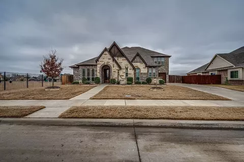 2406 Moon Dance Ln, Midlothian, TX 76065