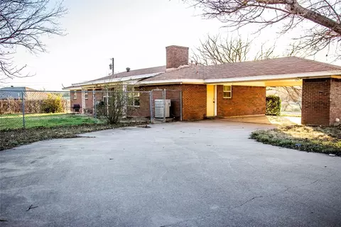 541 Cherry St, Baird, TX 79504