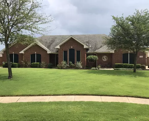 404 Champions Ct, Crandall, TX 75114