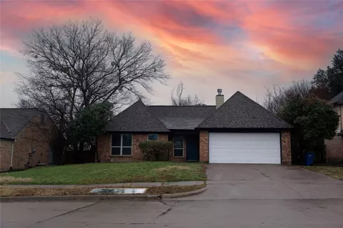 8322 Intrepid Ln, Rowlett, TX 75089