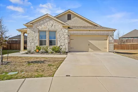 8729 Sleepy Daisy Dr, Fort Worth, TX 76131