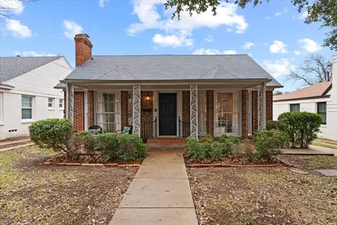 3208 W Biddison St, Fort Worth, TX 76109