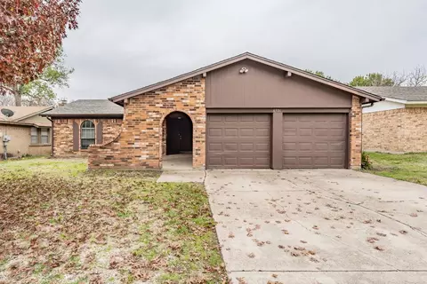 6536 Windrock Dr, Watauga, TX 76148