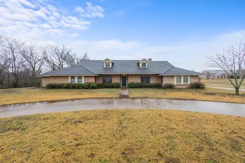 1220 College St, Sulphur Springs, TX 75482