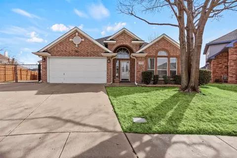 7754 Sunnydale Ct, Fort Worth, TX 76137