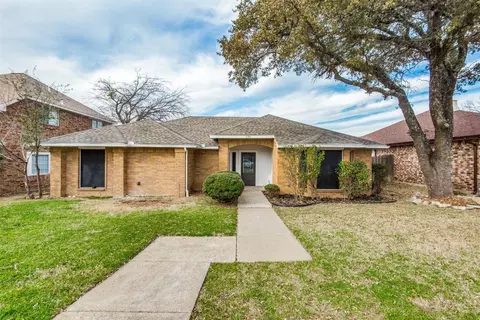 328 Trees Dr, Cedar Hill, TX 75104