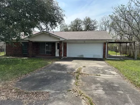 105 Newcastle St, Victoria, TX 77905