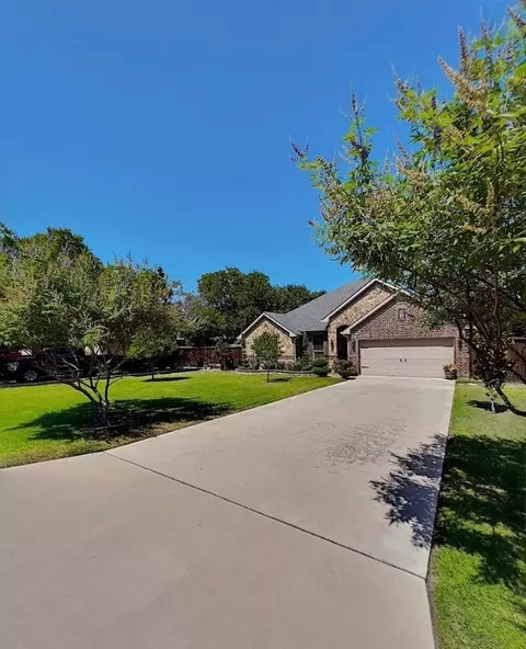 2822 Baskin Dr, Lancaster, TX 75134