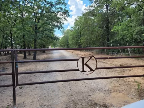 228 County Rd 1667, Chico, TX 76431