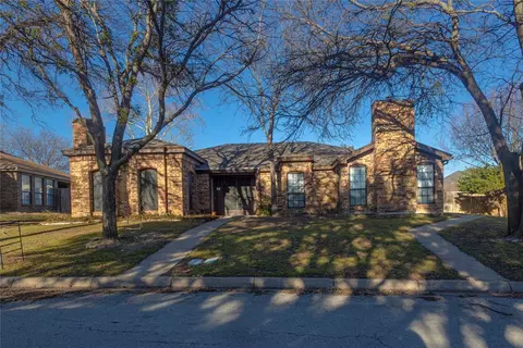 10306 Little Valley Rd, Fort Worth, TX 76108
