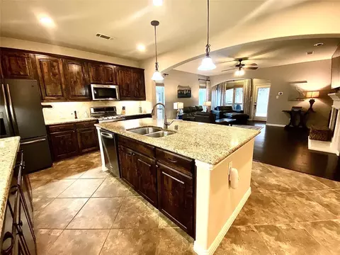 800 Sheldon Rd, Argyle, TX 76226 photo 9