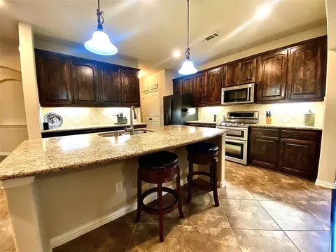 800 Sheldon Rd, Argyle, TX 76226 photo 8