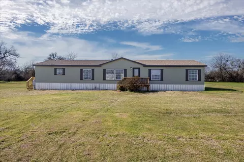 1427 Wild Horse Ln, Stephenville, TX 76401