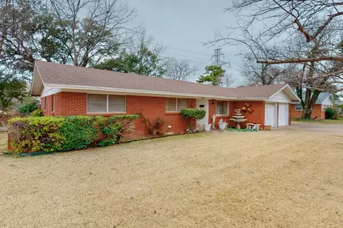 3824 Bendale Rd, Benbrook, TX 76116