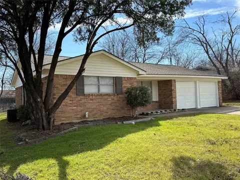 2602 Ridgewood St, Irving, TX 75062