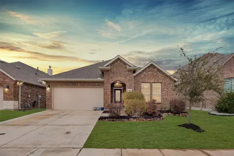 580 England St, Fate, TX 75189