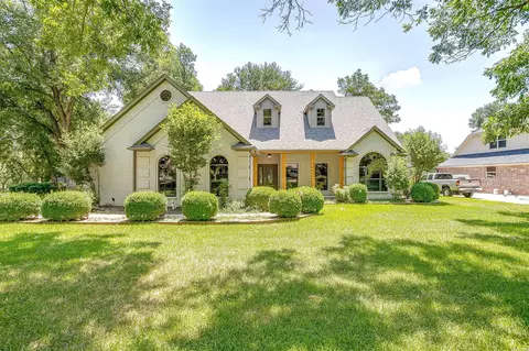 7606 Ravenswood Rd, Granbury, TX 76049