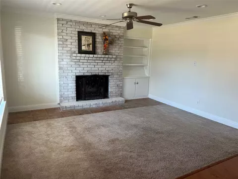 1337 Airline Dr, Grapevine, TX 76051