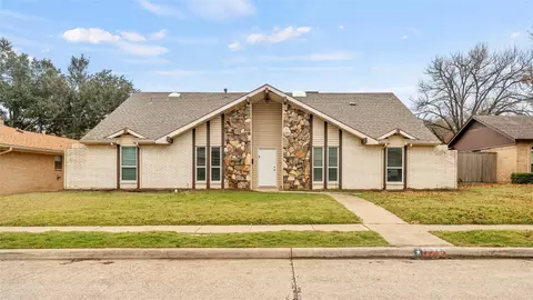 7716 La Sobrina Dr, Dallas, TX 75248