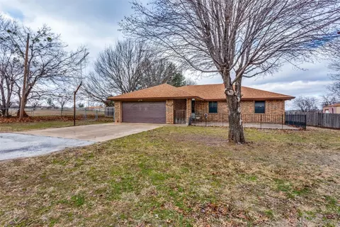 1531 E Reno Rd, Azle, TX 76020