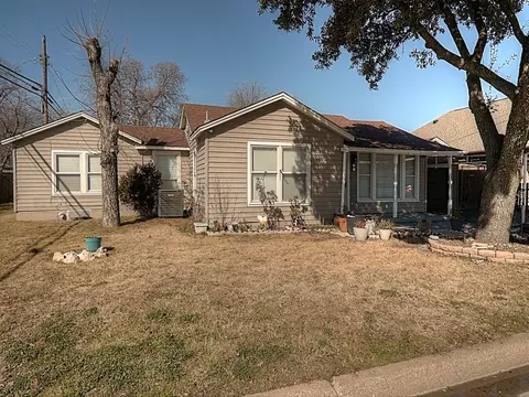 120 W Franklin Ave, Saginaw, TX 76179
