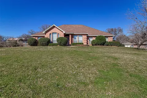 233 Bent Tree Trl, Burleson, TX 76028