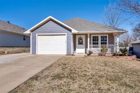 315 W Bond St, Denison, TX 75020
