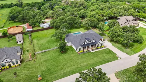 6910 Chestnut Ridge Dr, Argyle, TX 76226