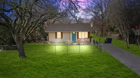 1051 Bradfield Rd, Dallas, TX 75217