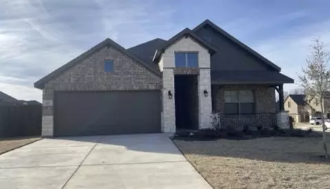 237 Rosemary Dr, Azle, TX 76020