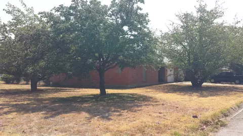2030 Granbury St, Cleburne, TX 76033