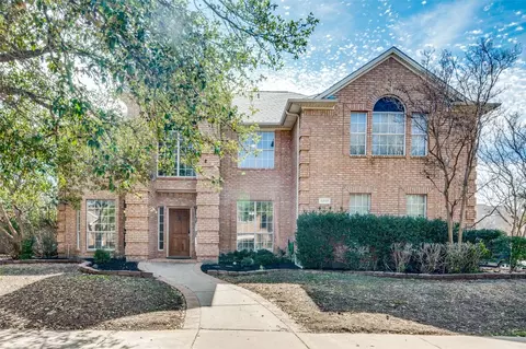 5200 Rainier Rd, Fort Worth, TX 76137