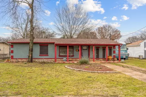 628 W 5th St, Lancaster, TX 75146