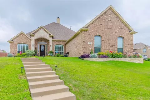 1621 Chuckwagon Dr, Midlothian, TX 76065