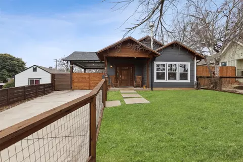 2804 W 12th St, Dallas, TX 75211