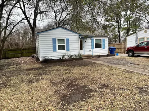 110 Atkinson Dr, Sherman, TX 75092