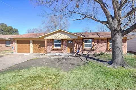 1623 Lee St, Kaufman, TX 75142
