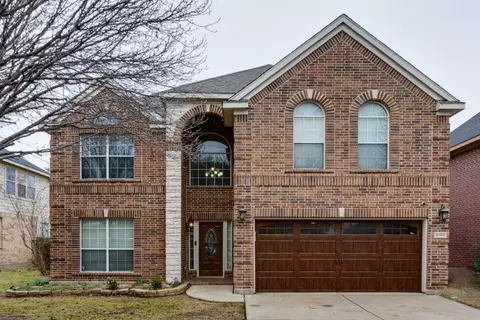 9105 Friendswood Dr, Fort Worth, TX 76123