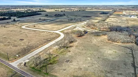 2280 Sundance Rd, Whitesboro, TX 76273