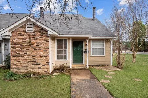 9487 Woodcrest Dr, Shreveport, LA 71118