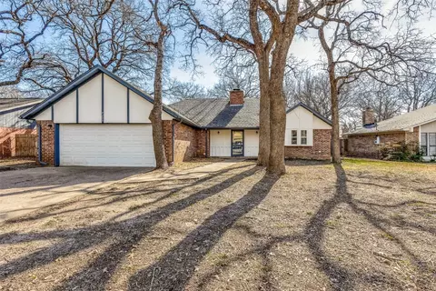 4206 Oak Country Dr, Arlington, TX 76017