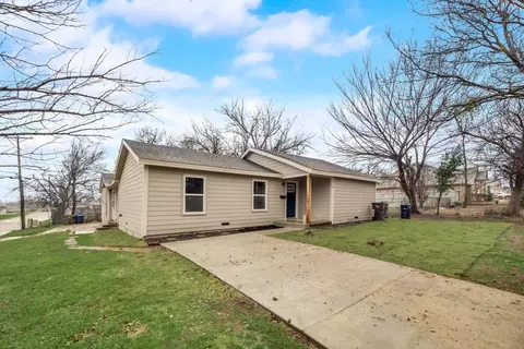 816 E Butler St, Fort Worth, TX 76110