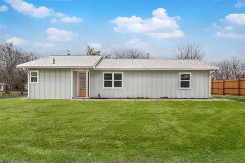 110 Smith St, Cumby, TX 75433