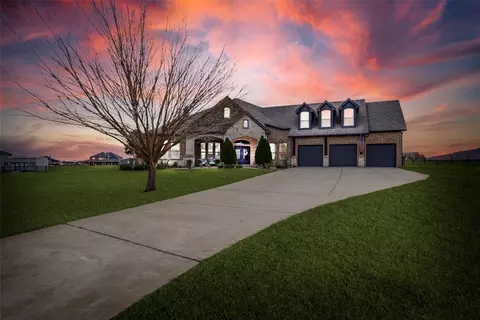 38 Thornwood Ln, Van Alstyne, TX 75495