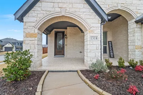 1318 Highcroft Ln, Forney, TX 75126