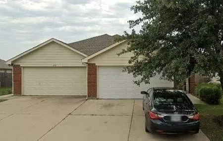 476 Brookbank Dr, Crowley, TX 76036